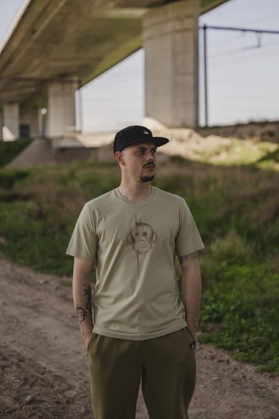 Monkey Climbe- Surface Shirt Green- koszulka - obrazek 1