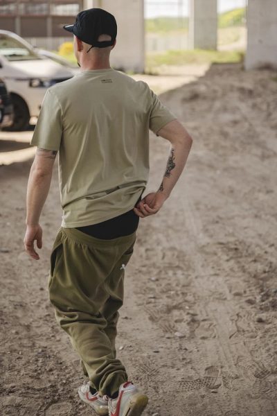 Monkey Climbe- Surface Shirt Green- koszulka - obrazek 3